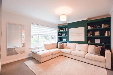 3 bedroom semi-detached house for sale, Rowan Close, Aylesford