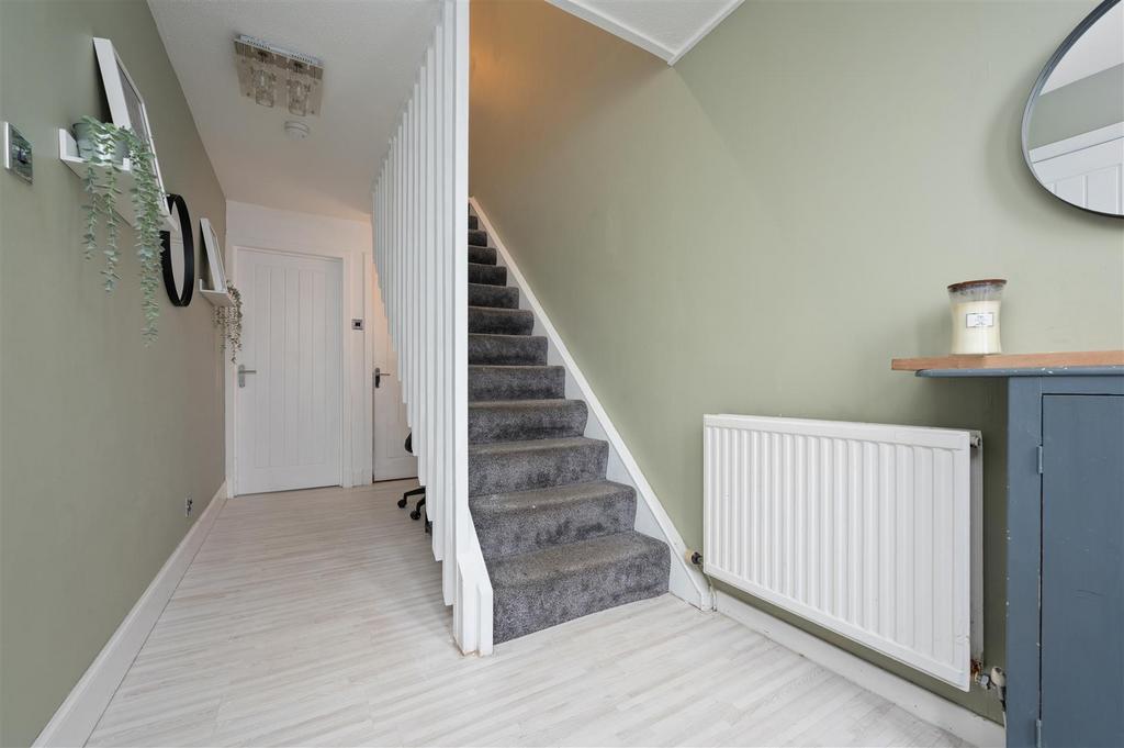 62 Meldrum Court007.JPG