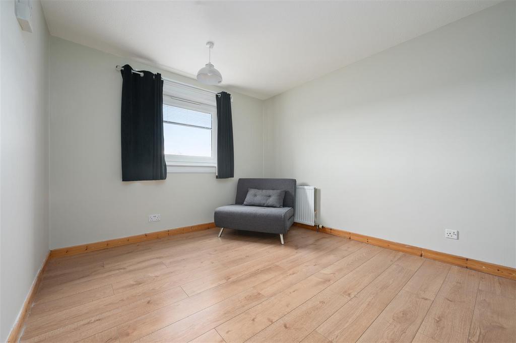 62 Meldrum Court016.JPG