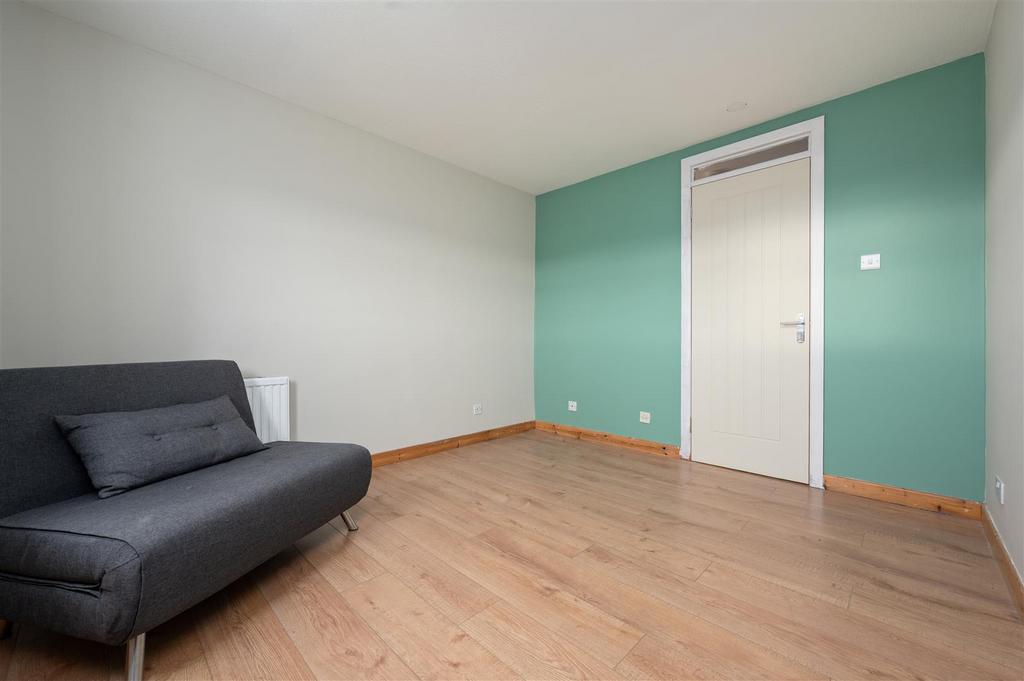62 Meldrum Court017.JPG