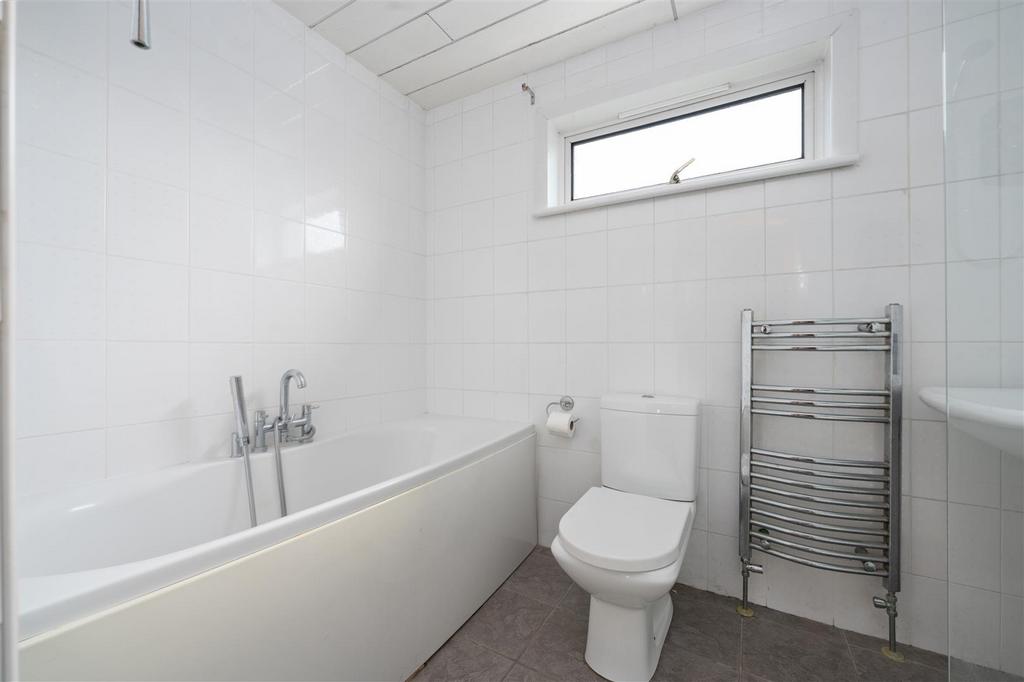 62 Meldrum Court023.JPG