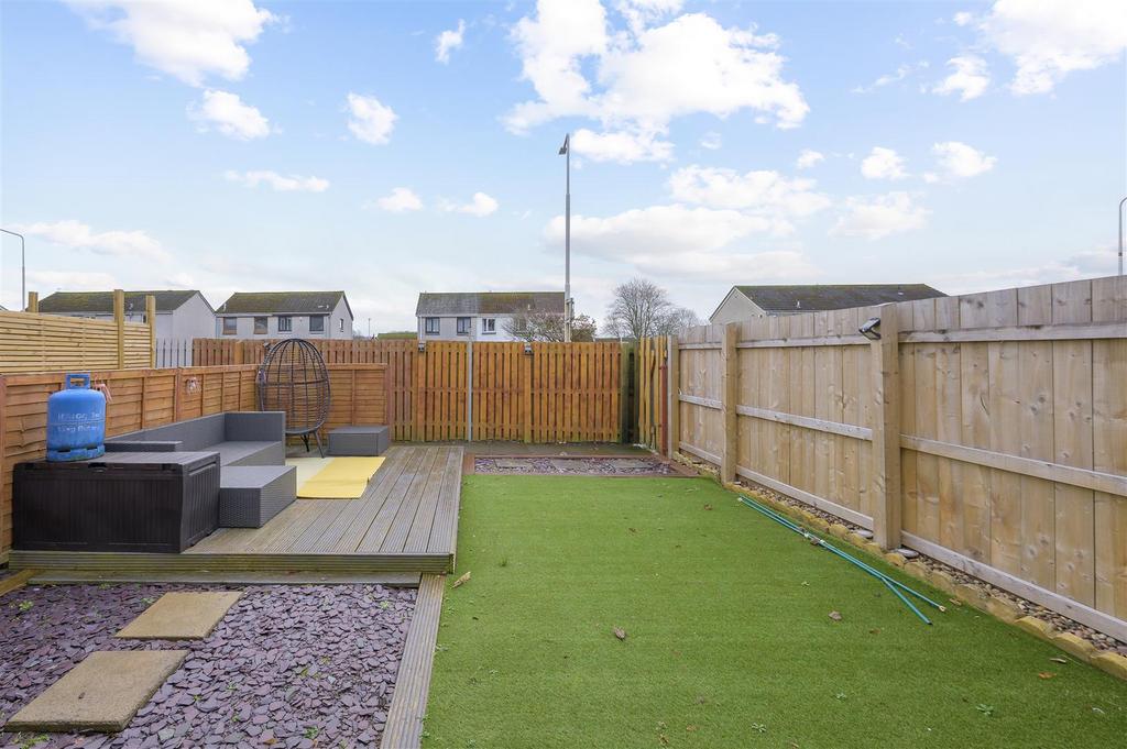 62 Meldrum Court025.jpg