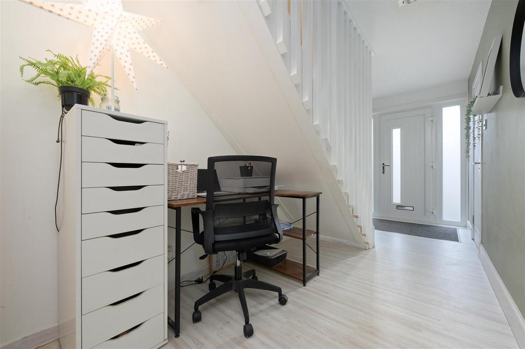 62 Meldrum Court008.JPG