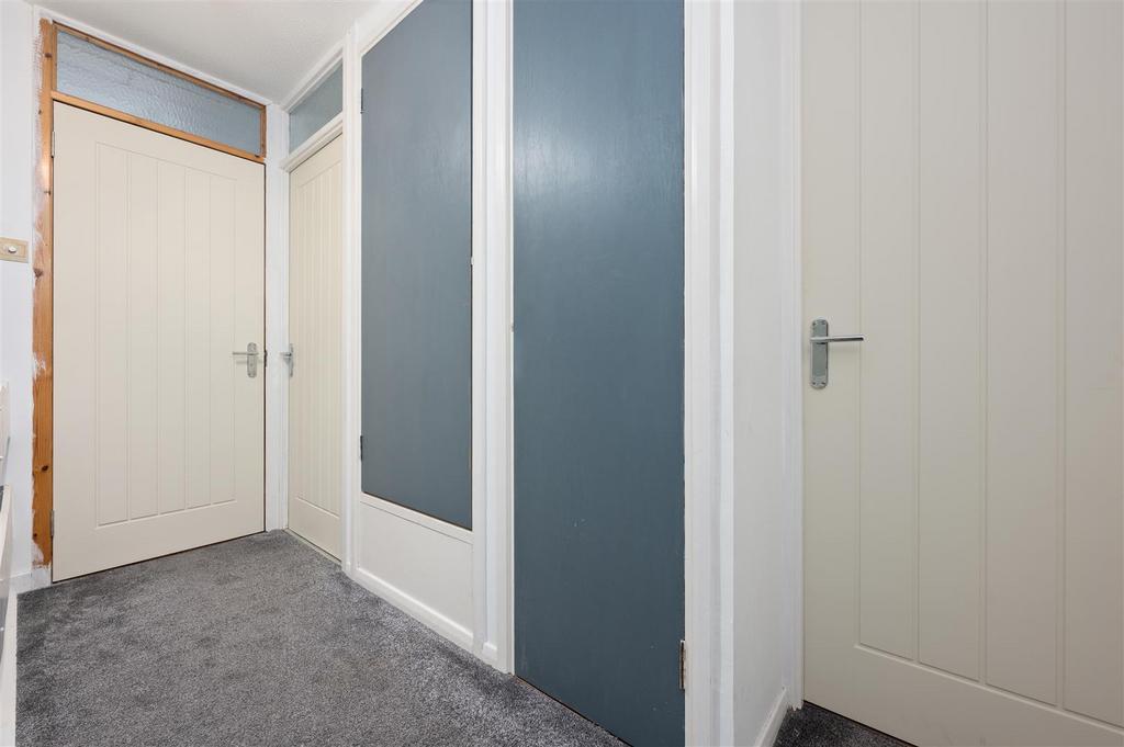 62 Meldrum Court015.JPG