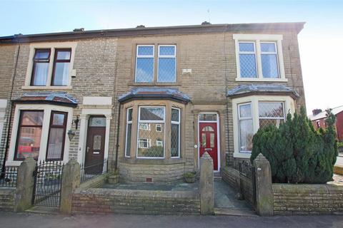 3 bedroom terraced house to rent, Earnsdale Road, Darwen, BB3 1HS