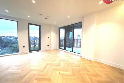 2 bedroom flat to rent, London, SW20