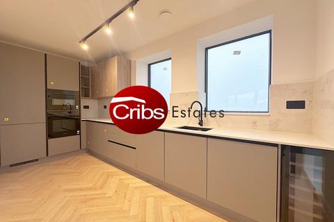 2 bedroom flat to rent, London, SW20