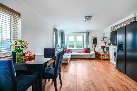 2 bedroom flat for sale, Ashford Road, Surrey TW15
