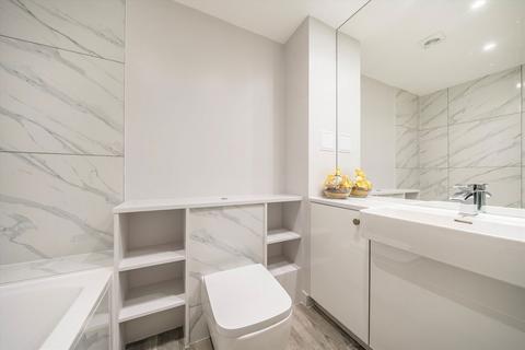 2 bedroom flat to rent, Russell Road, London W14