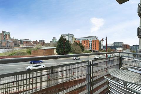 2 bedroom flat to rent, St James Quay, Brewery Wharf, Leeds, UK, LS10