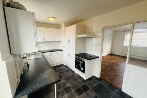2 bedroom maisonette to rent, Tankerville Road, London SW16