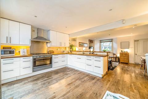 4 bedroom terraced house for sale, Wells Road, London W12