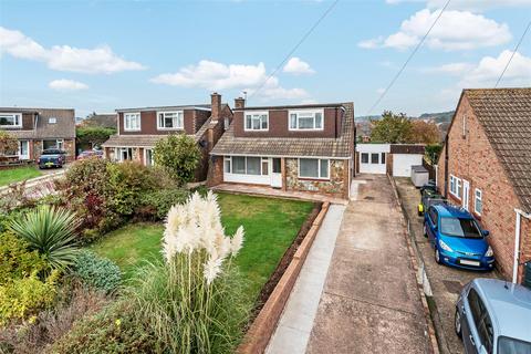 4 bedroom detached house to rent, Bapton Close, Exmouth