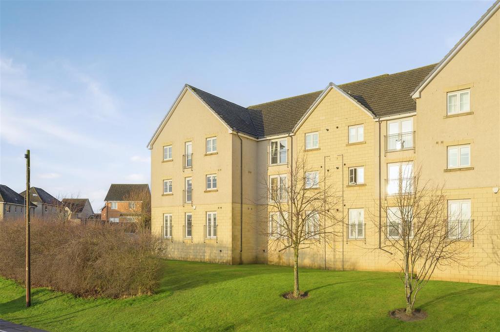 55e Tarmachan Road002.jpg
