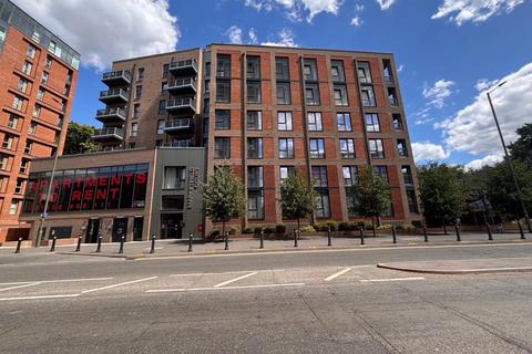 2 bedroom apartment to rent, Marketfield Way, Redhill