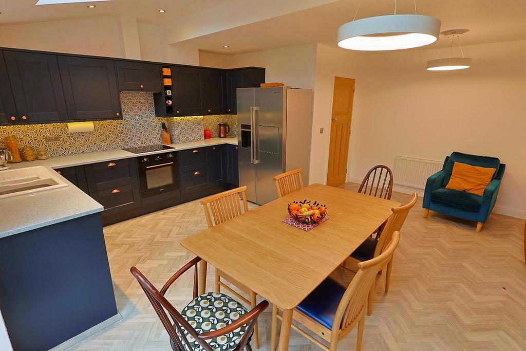 Kitchen / Diner
