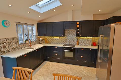 3 bedroom semi-detached house for sale, Dulverton Avenue, Coventry CV5
