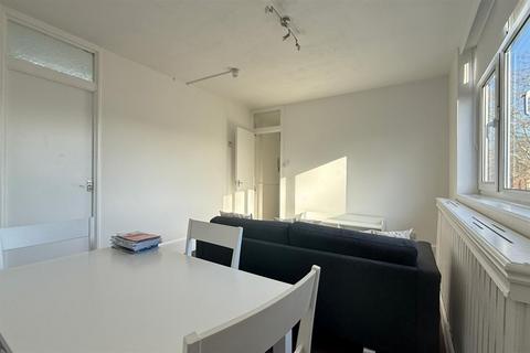 3 bedroom apartment to rent, Stratford, Newham, London, E15
