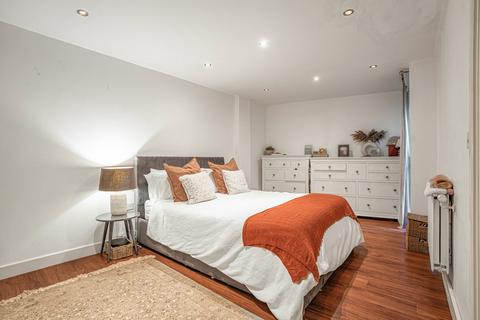 2 bedroom apartment for sale, Dalston Square, London, E8