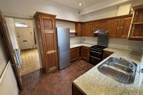 2 bedroom house to rent, Old Oak Street, Didsbury, Manchester