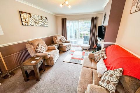 3 bedroom semi-detached house for sale, Wentworth Road, Overslade, Rugby, CV22