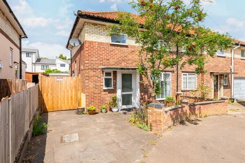 3 bedroom semi-detached house for sale, Waterloo Park Close, Norwich
