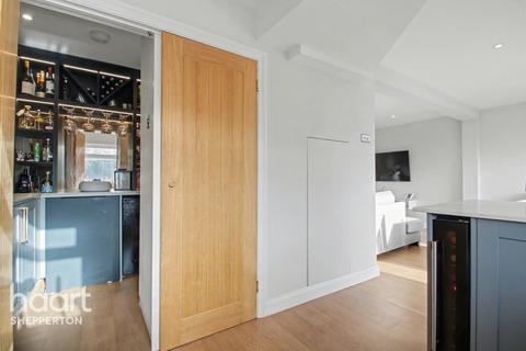 4 bedroom semi-detached house for sale, Laleham Road, Shepperton