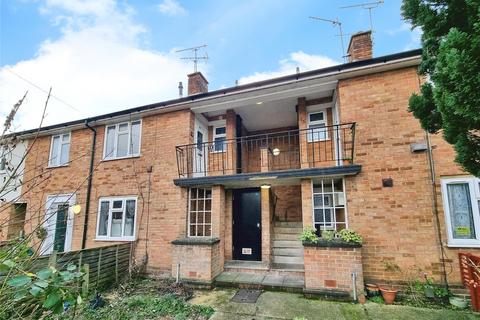 2 bedroom maisonette to rent, Cranbrook Close, Kent ME8