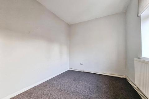 2 bedroom maisonette to rent, Cranbrook Close, Kent ME8