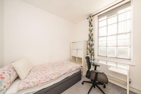2 bedroom flat to rent, Clarendon Road, London W11