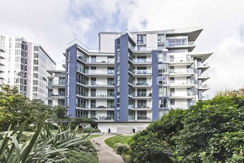 3 bedroom flat to rent, Eastfields Avenue, London SW18