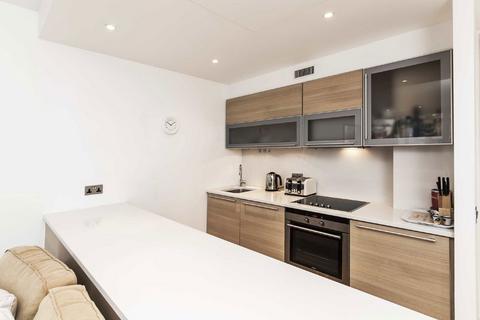3 bedroom flat to rent, Eastfields Avenue, London SW18