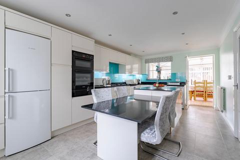 6 bedroom detached house for sale, Kishorn Way, Attleborough