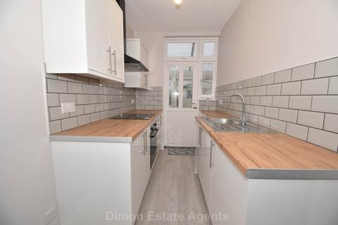 3 bedroom terraced house for sale, Hill Park Road, Gosport