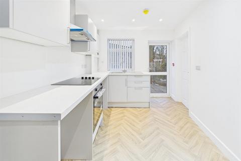 2 bedroom apartment to rent, Charter Avenue, Coventry CV4