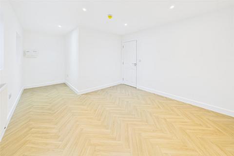 2 bedroom apartment to rent, Charter Avenue, Coventry CV4