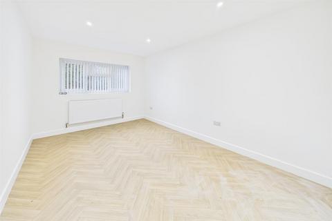 2 bedroom apartment to rent, Charter Avenue, Coventry CV4