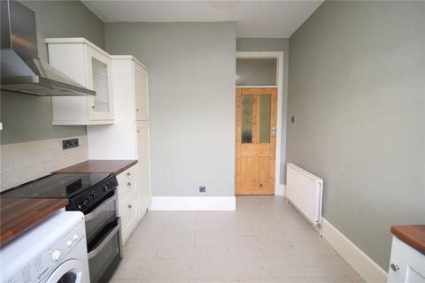 1 bedroom apartment to rent, Cliff Road, Leigh-on-Sea, Essex, SS9