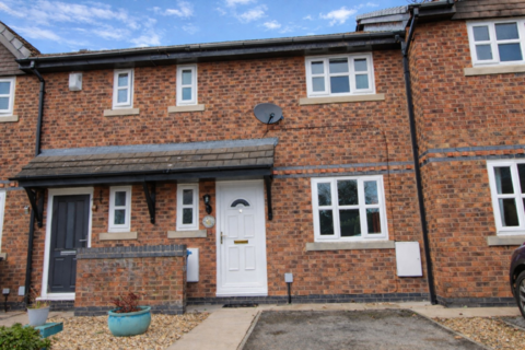 3 bedroom terraced house to rent, Fox Gardens, Lymm