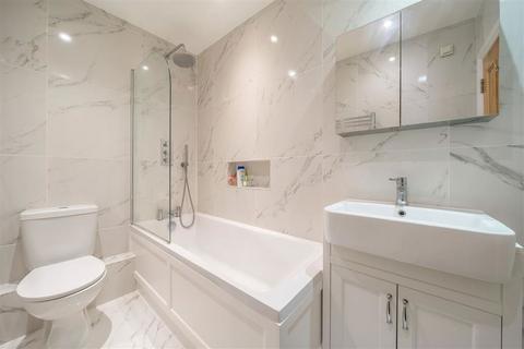 2 bedroom flat for sale, Stockwell Park Road, London SW9