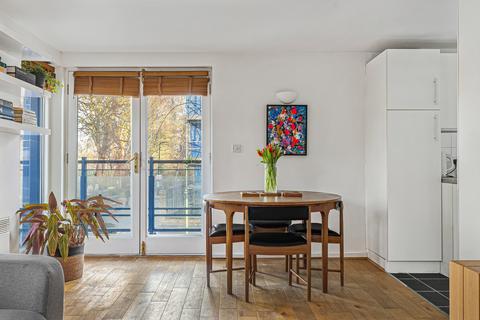 2 bedroom apartment for sale, Martello Street, London, E8