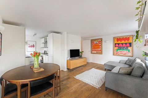 2 bedroom apartment for sale, Martello Street, London, E8