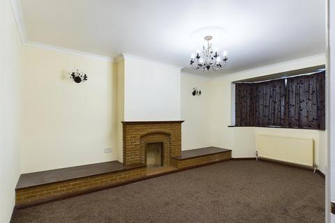 3 bedroom semi-detached house to rent, Killowen Avenue, Northolt UB5