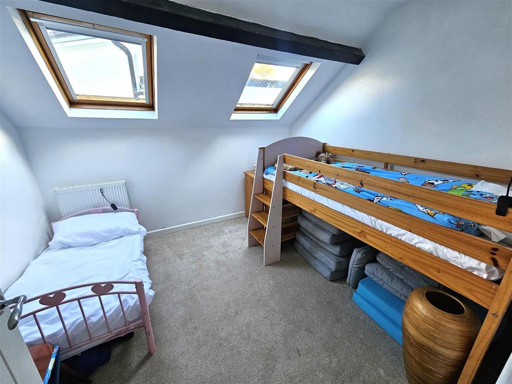 Bedroom 3.jpg