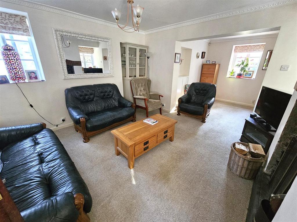Living Room.jpg