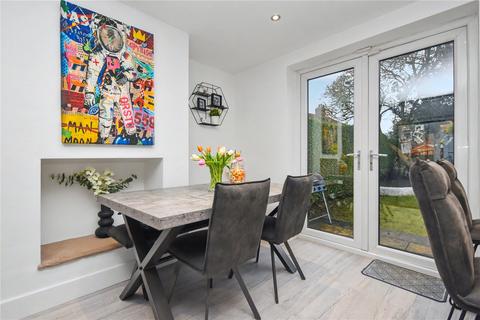 3 bedroom semi-detached house for sale, Greensway, Garforth, Leeds, West Yorkshire