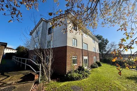 1 bedroom flat to rent, Quayside Road, SO18