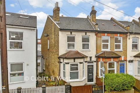 3 bedroom end of terrace house for sale, Oval Road, Croydon CR0
