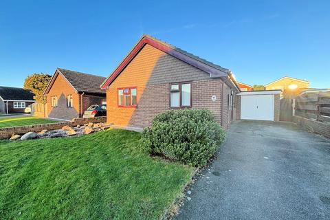 3 bedroom detached bungalow for sale, Ar Y Don, Tywyn LL36