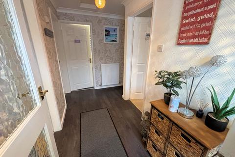 undefined, Ar Y Don, Tywyn LL36